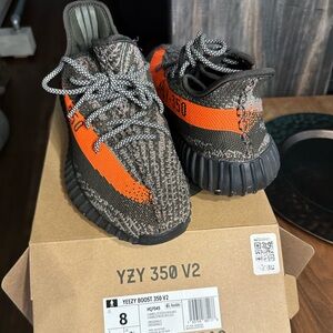 Barely worn men’s size 8 YZY 350 V2